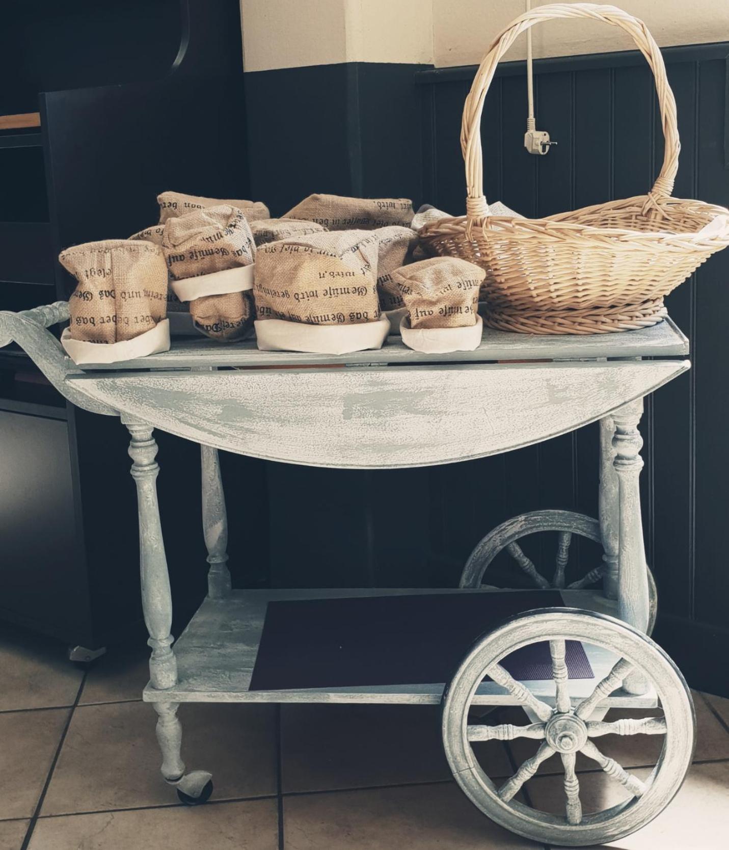 La Petite Maison Des Artistes Castelnau-Pégayrols Екстериор снимка