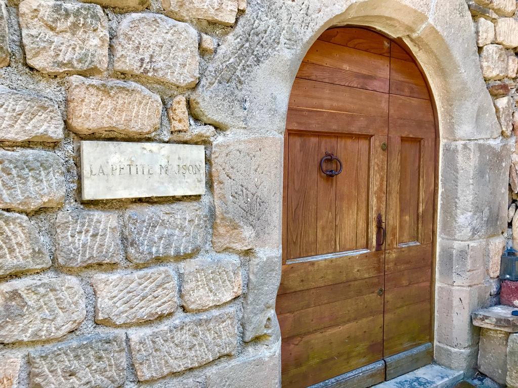 La Petite Maison Des Artistes Castelnau-Pégayrols Стая снимка