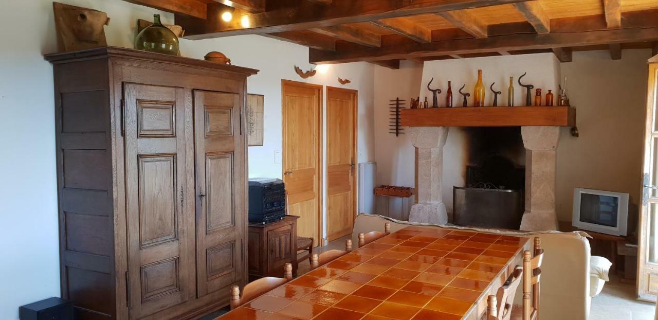 La Petite Maison Des Artistes Castelnau-Pégayrols Екстериор снимка
